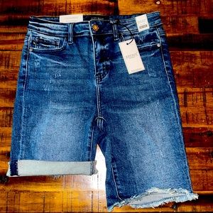NWT Judy Blue Bermuda